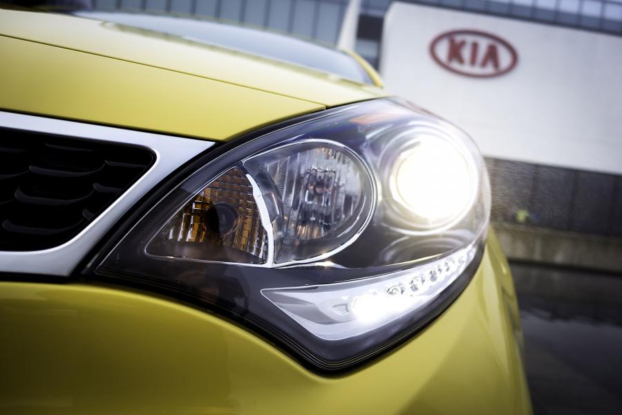  Kia Rio 5-Door 2015 года  (US) (фото 14 из 29)